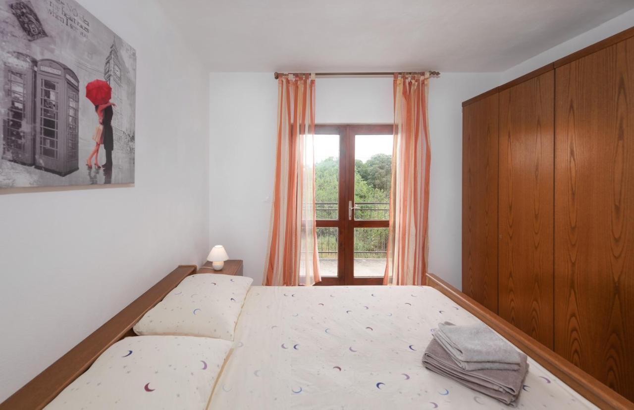 Central Dalmatian Pool&Grill House Gustirna Extérieur photo
